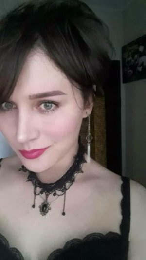 Транссексуалка Слава Нежная